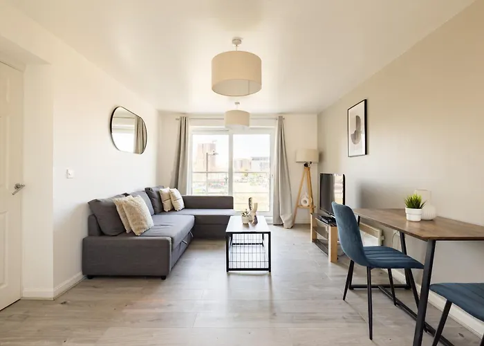 Elegant 2-Bedroom Flat In The Heart Of Wembley